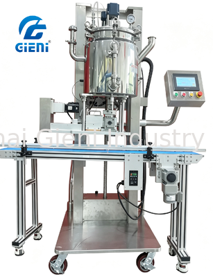Machine de remplissage à chaud chauffée avec technologie de levage de réservoir, chauffage complet et piston servo pour produits cosmétiques