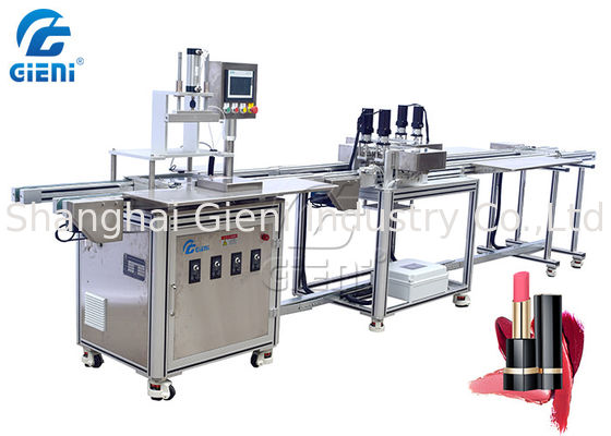 Rouge à lèvres libérant l'équipement remplissant cosmétique avec le vissage de conteneur