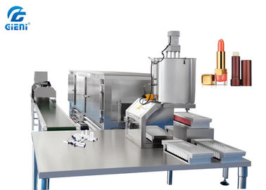 Un bon prix. La main versent le type machine de remplissage de baume à lèvres avec 96 cavités par moule en ligne