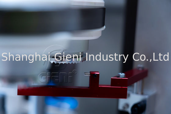 Remplissage crème de tube de plastique de pâte dentifrice de détergent de visage de main et machine de scellage