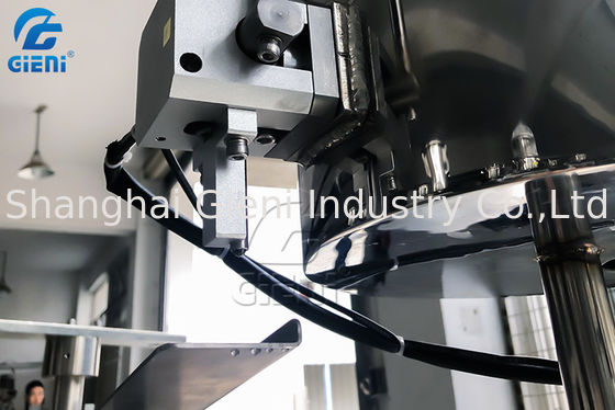 Type manuel de main machine de versement de baume à lèvres avec le chauffage 20L remuant le réservoir