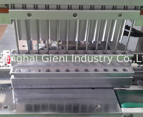 Machine de remplissage automatique de Cosemtic de 12 becs pour le rouge à lèvres avec la couverture de couleur