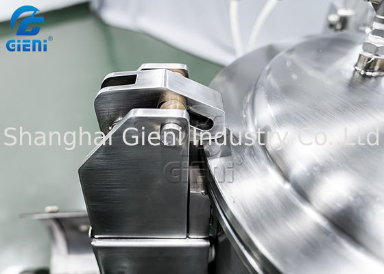 L'huile pulvérisent 50L mélangeant la machine cosmétique de presse de poudre