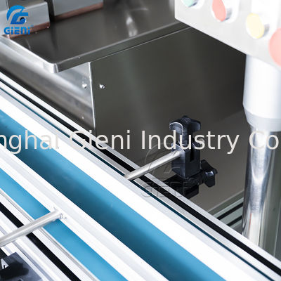 machine de remplissage cosmétique de crème de crayon correcteur de 45pcs/Min 100ml avec le levage de bec