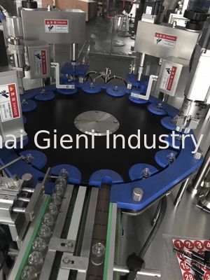 machine de 45pcs/Min Nail Polish Filling Capping avec 2 becs