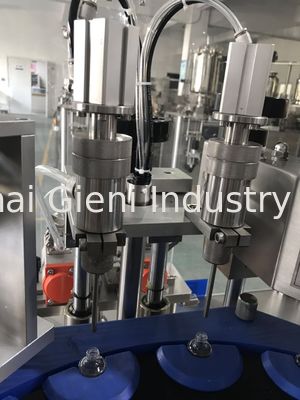 machine de 45pcs/Min Nail Polish Filling Capping avec 2 becs