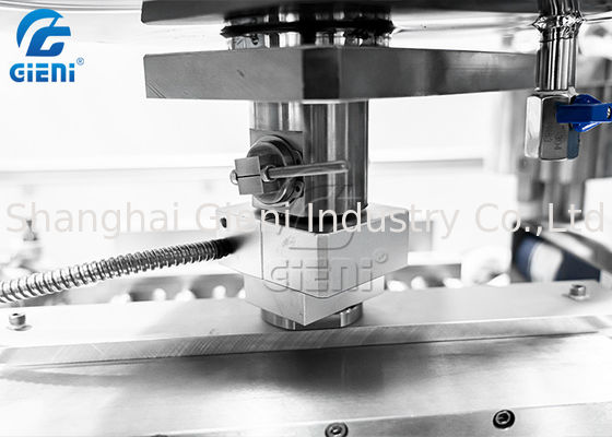 Machine de remplissage à chaud de 6 becs pour le rouge à lèvres et le baume à lèvres