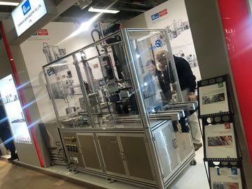 Un bon prix. Refroidissement remplissant de rouge à lèvres de silicone de 5 becs libérant la machine avec la vitesse 1000pcs/Hour en ligne