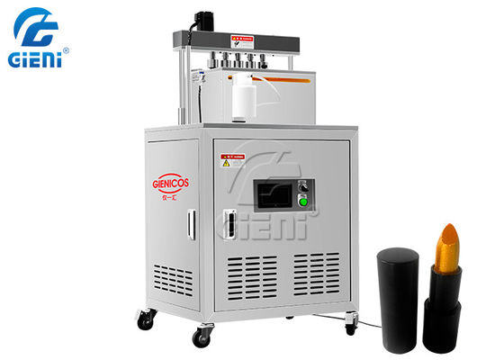 Un bon prix. Machine semi automatique de fabricant de rouge à lèvres du contrat SS304 1500pcs/H en ligne